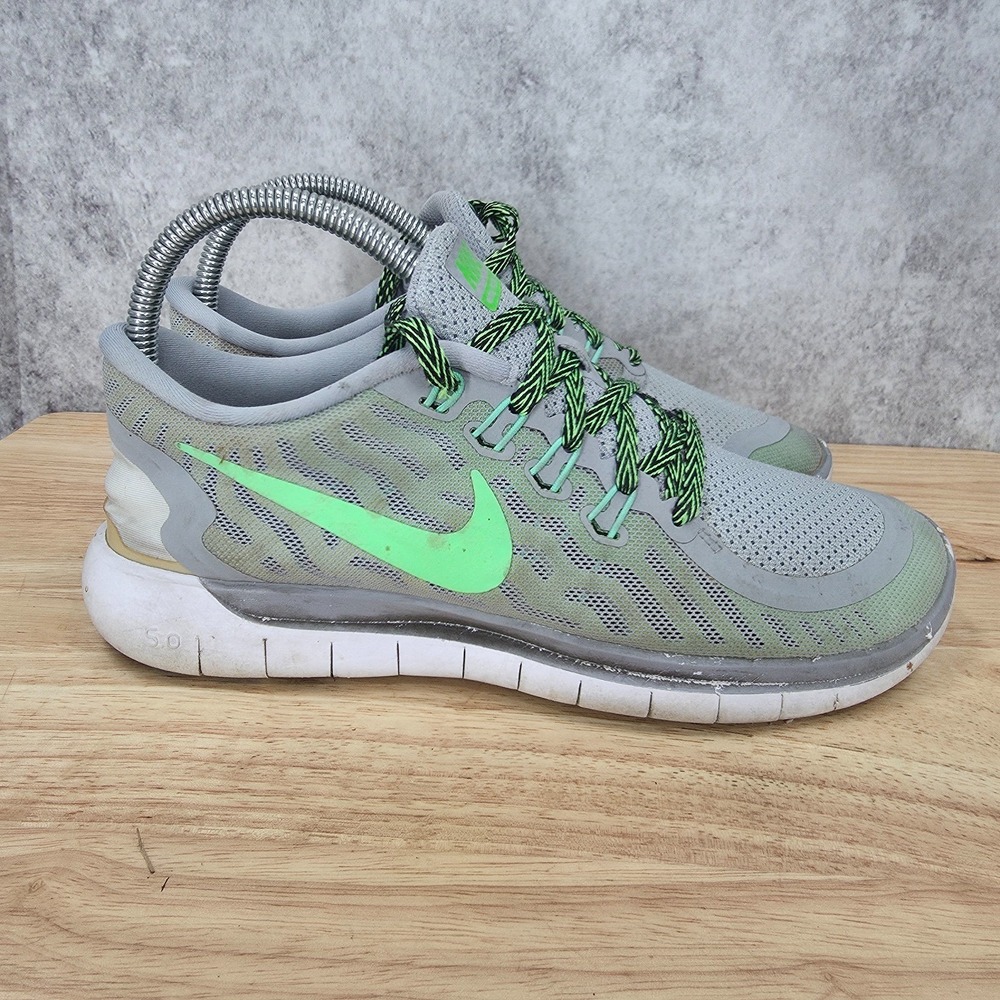 Nike Free 5.0 Womens 7.5 Wolf Grey Volt Green Running Shoes Sneakers 724383-013
